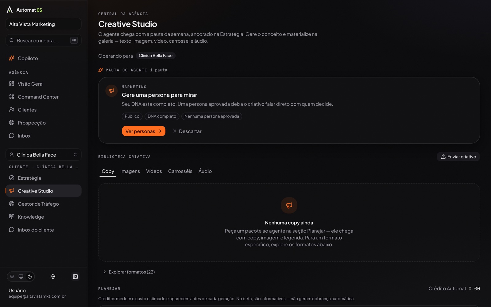 Creative Studio do Automat OS: pauta do agente e biblioteca criativa por cliente com abas de copy, imagens, vídeos, carrosséis e áudio